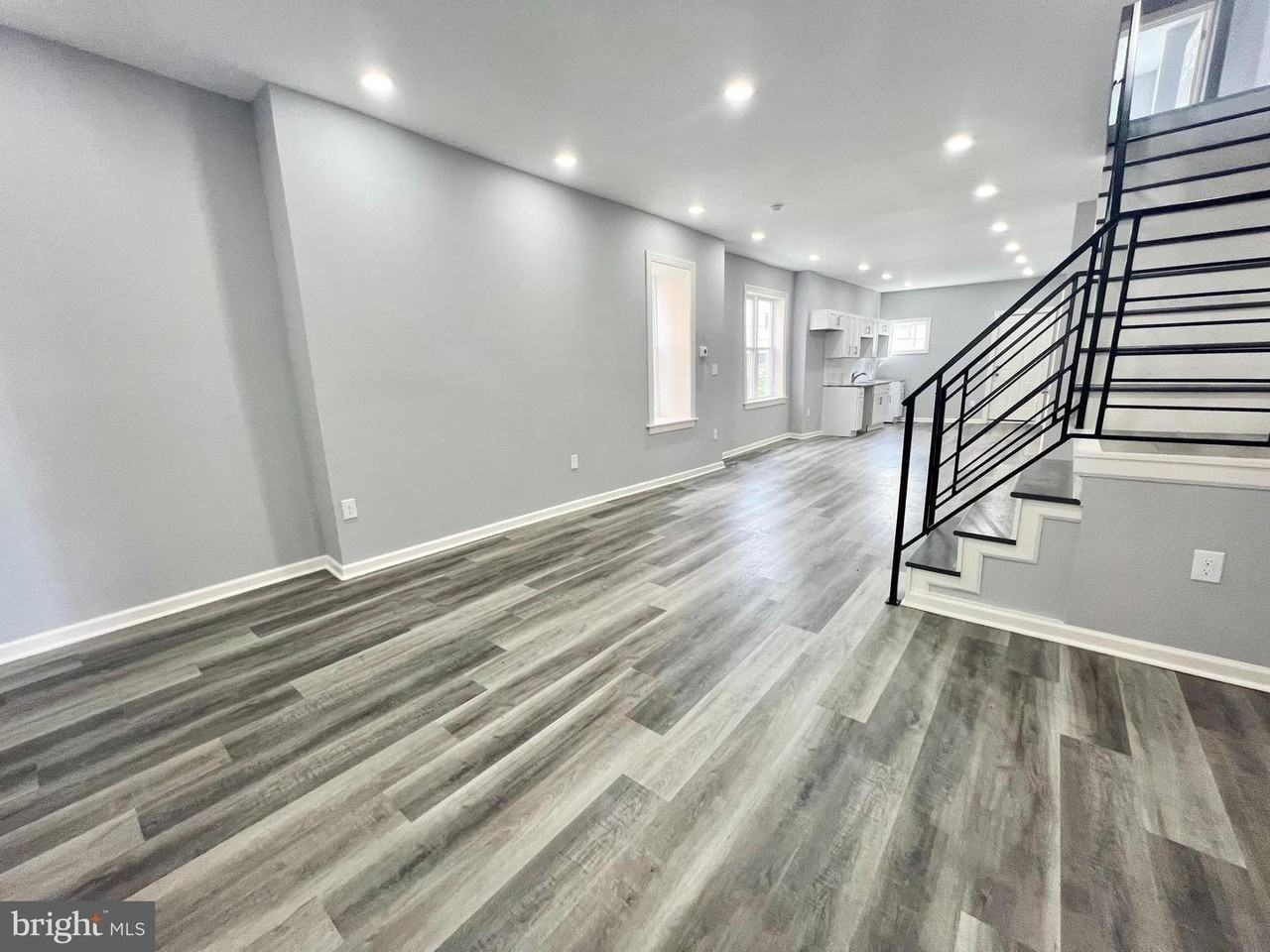 5532 Chancellor St - Photo 6 of 14