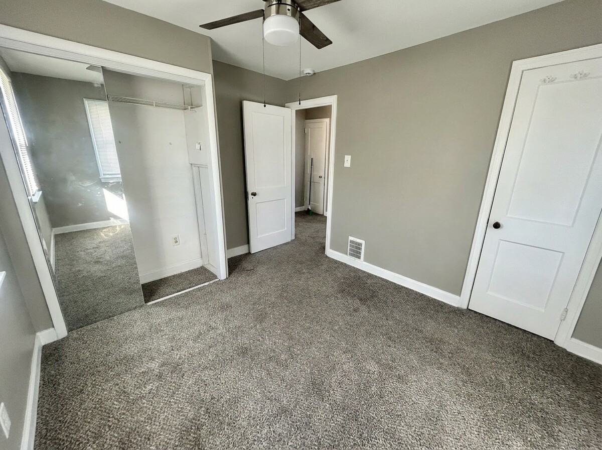 317 Madison Ave #1 - Photo 6 of 10