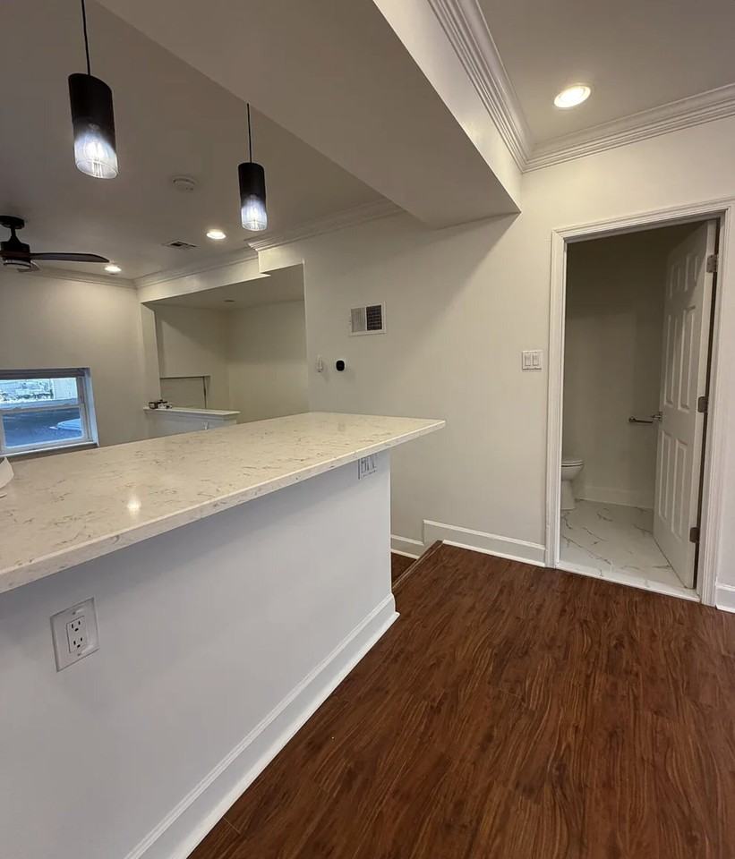 2642 Emery St - Photo 3 of 9