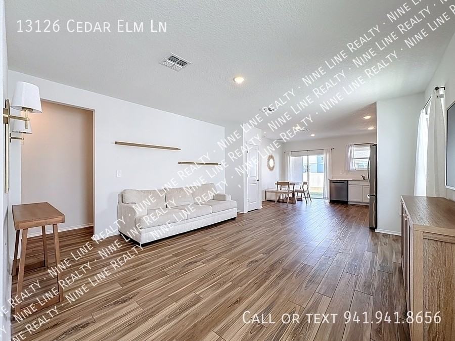 13126 Cedar Elm Ln - Photo 3 of 18