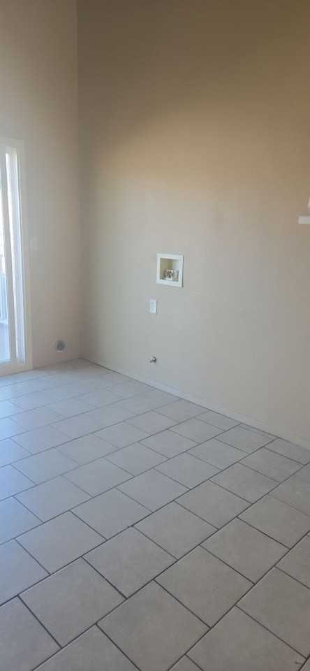 821 N Vineyard Ave #D - Photo 4 of 20