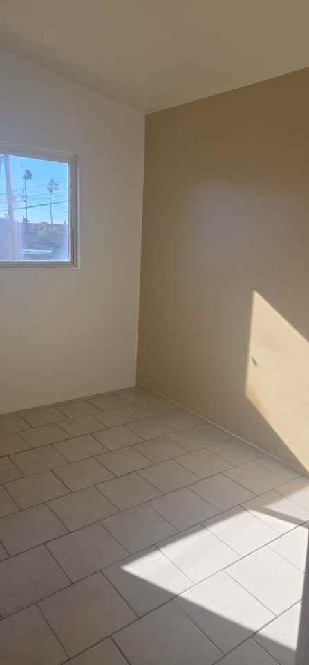 821 N Vineyard Ave #D - Photo 7 of 20