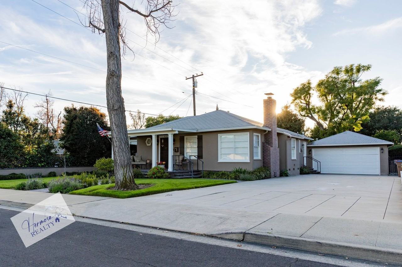 1121 N Cambridge Ave - Photo 3 of 25