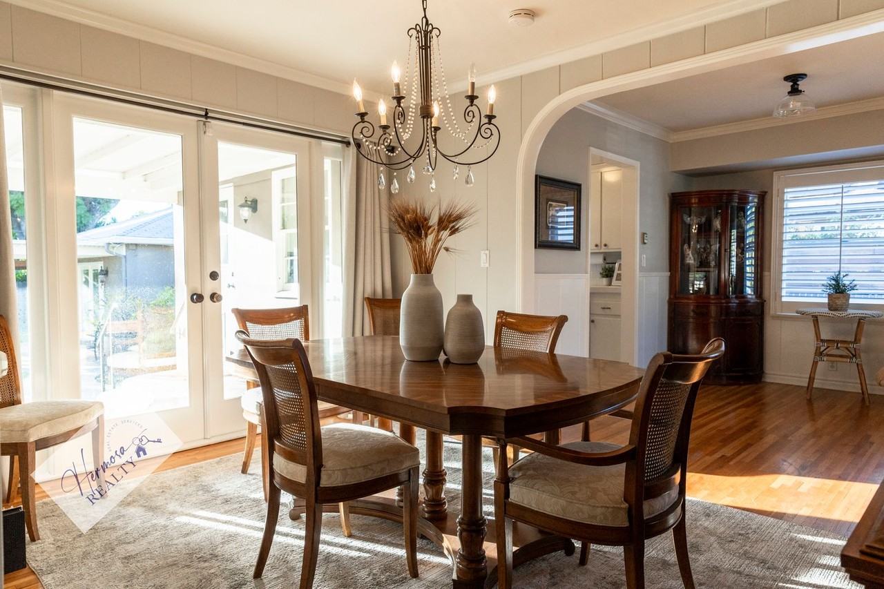 1121 N Cambridge Ave - Photo 6 of 25