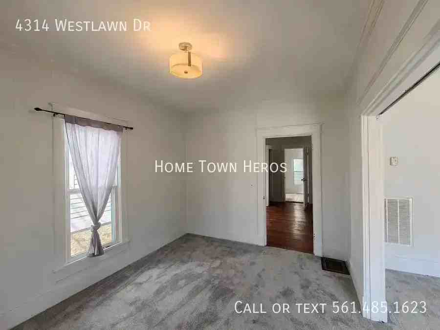 4314 Westlawn Dr - Photo 3 of 19