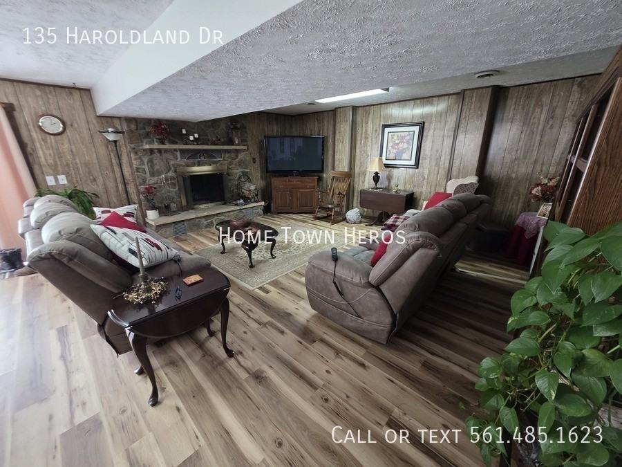 135 Haroldland Dr - Photo 2 of 17