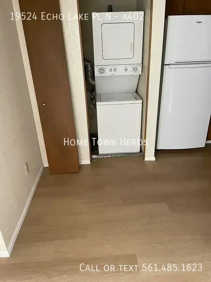 19524 Echo Lake Pl N #A402 - Photo 4 of 11