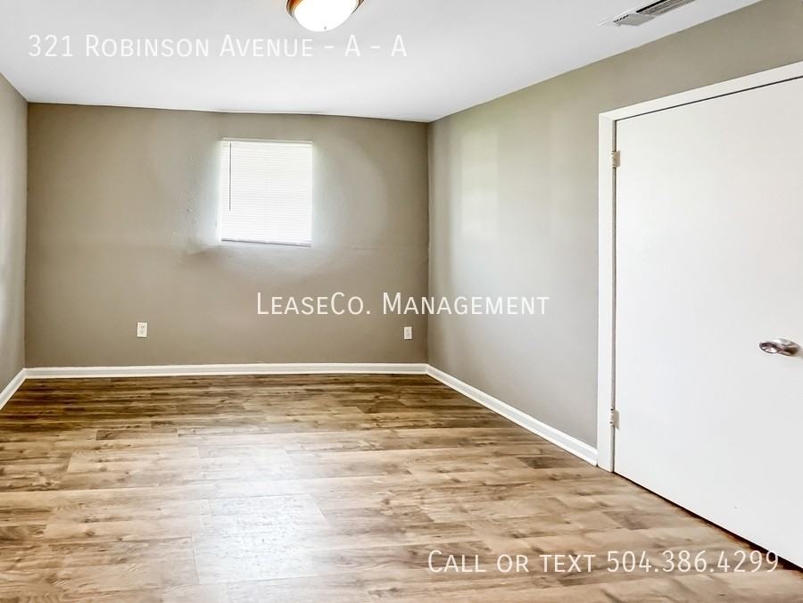 321 Robinson Ave #A - Photo 4 of 6