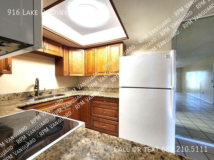 916 Lake Destiny Rd #C - Photo 6 of 20