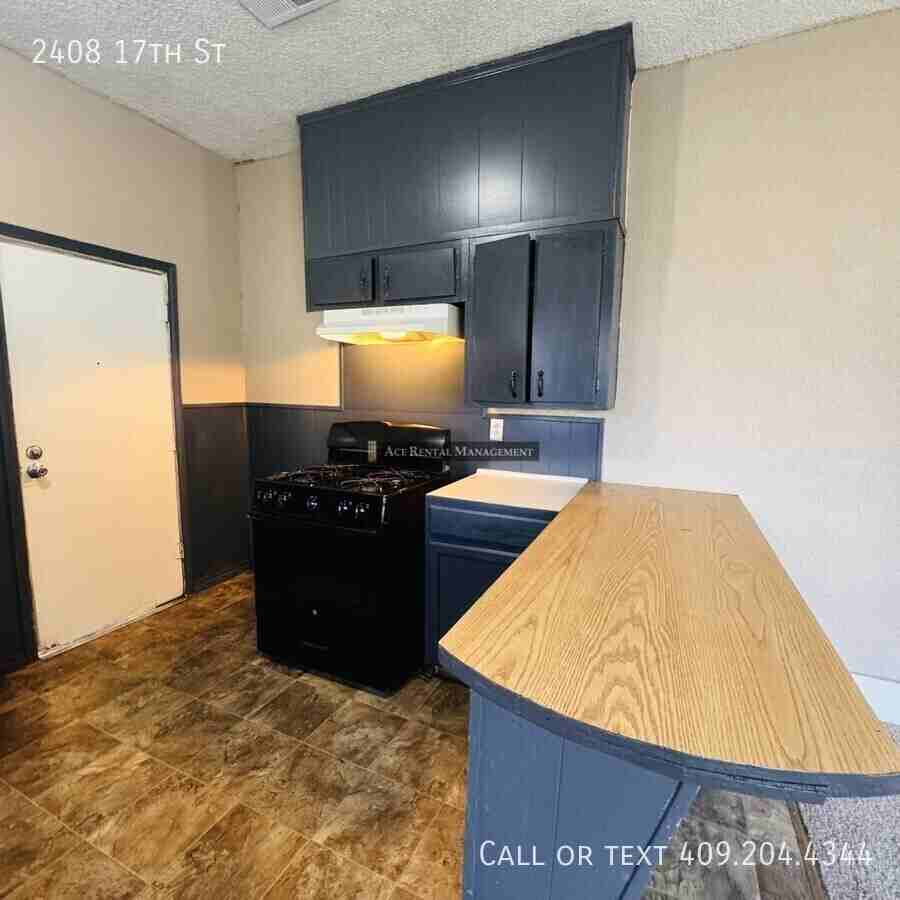 2408 17th St - Photo 7 of 14