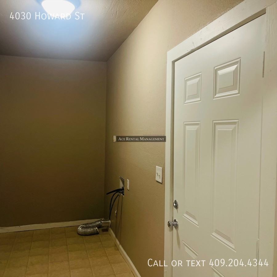 4030 Howard St - Photo 7 of 7