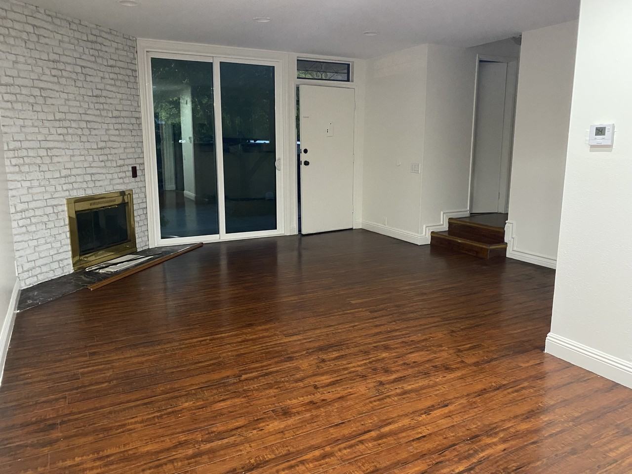 9601 Woodman Ave - Photo 2 of 48