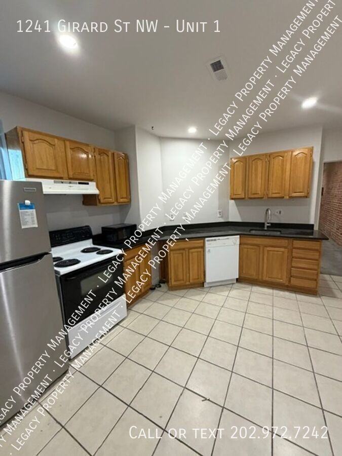 1241 Girard St Nw #1