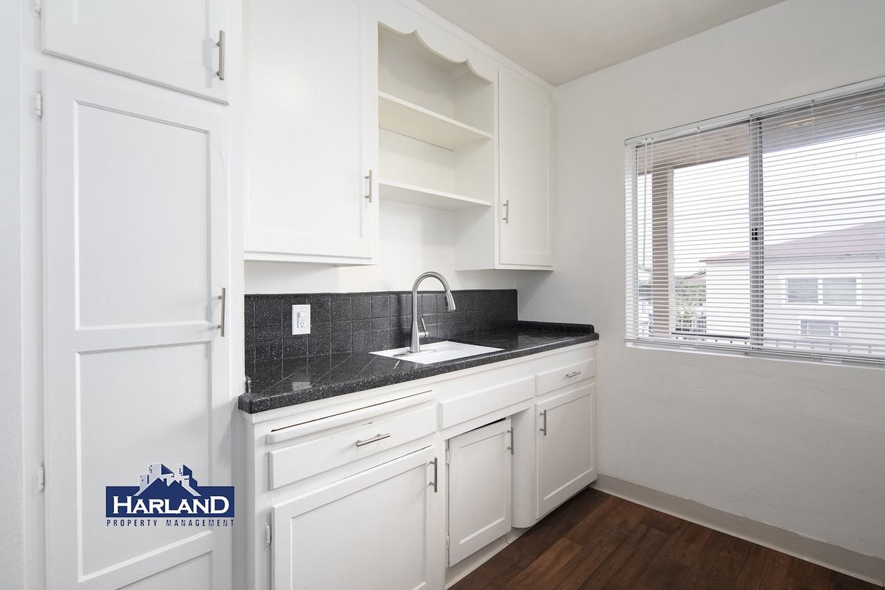 4761 Jessie Ave #7 - Photo 7 of 10