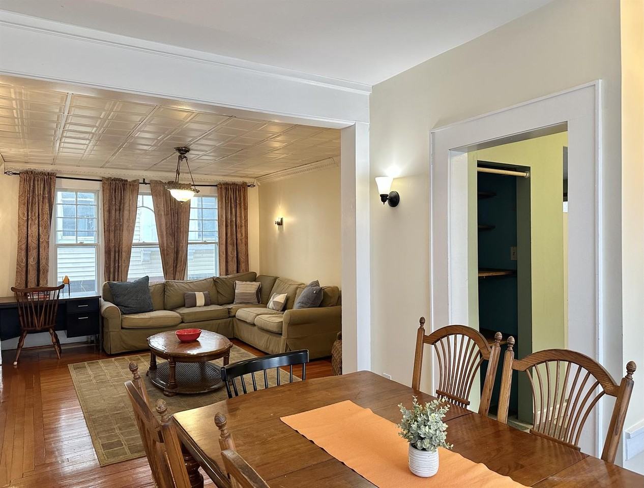 72 Pawling Ave - Photo 3 of 18