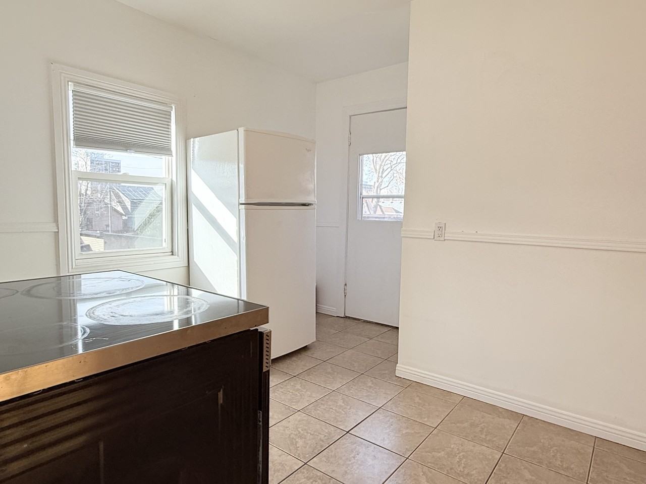 106 Shepherd St E #106UPPER - Photo 3 of 28