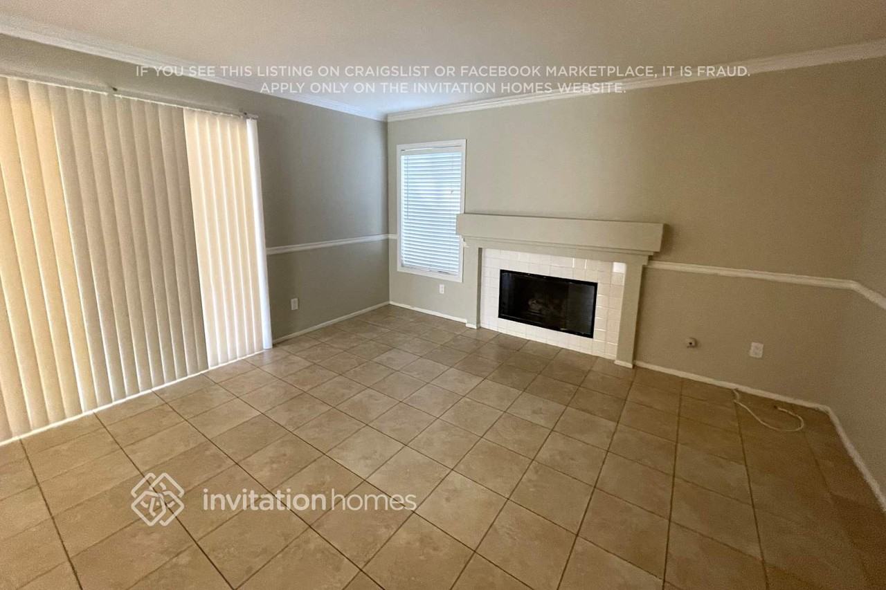 3120 Crowne Dr - Photo 4 of 17