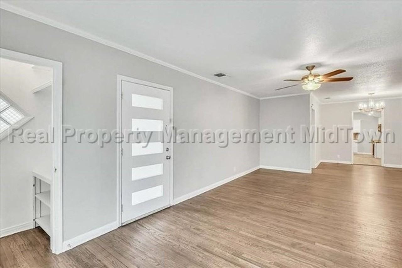 6400 Greenway Rd - Photo 2 of 44