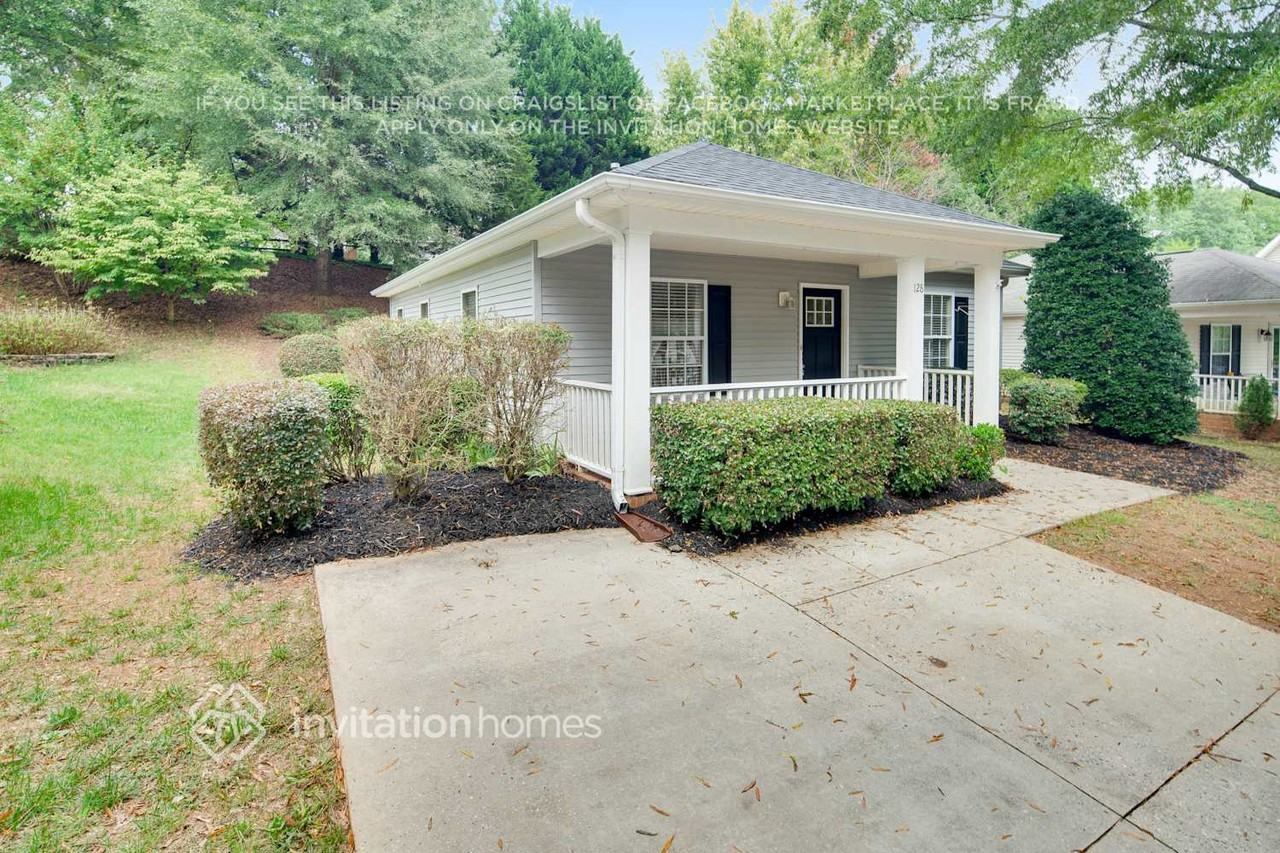 128 Pratt St - Photo 2 of 26