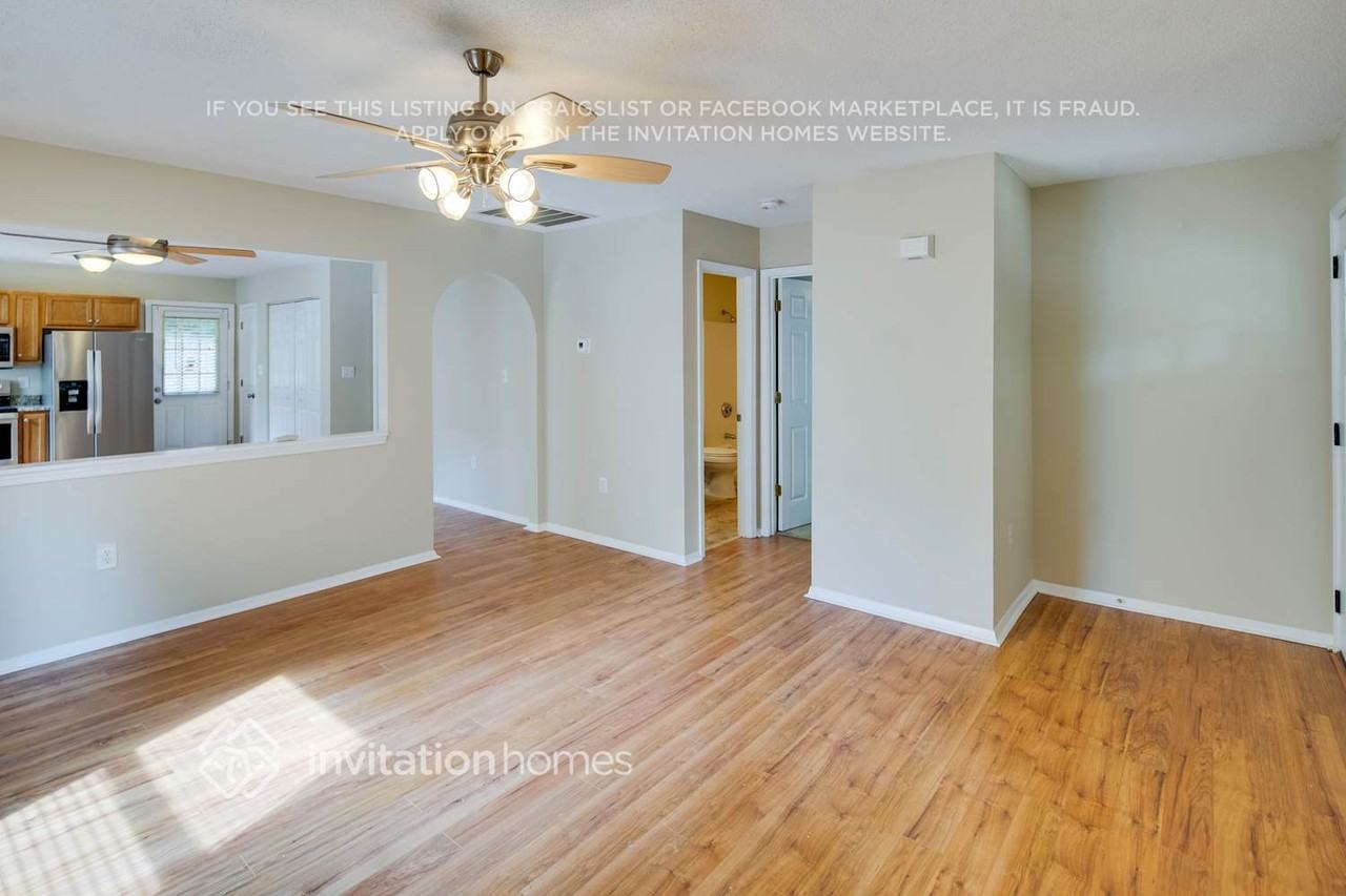 128 Pratt St - Photo 6 of 26