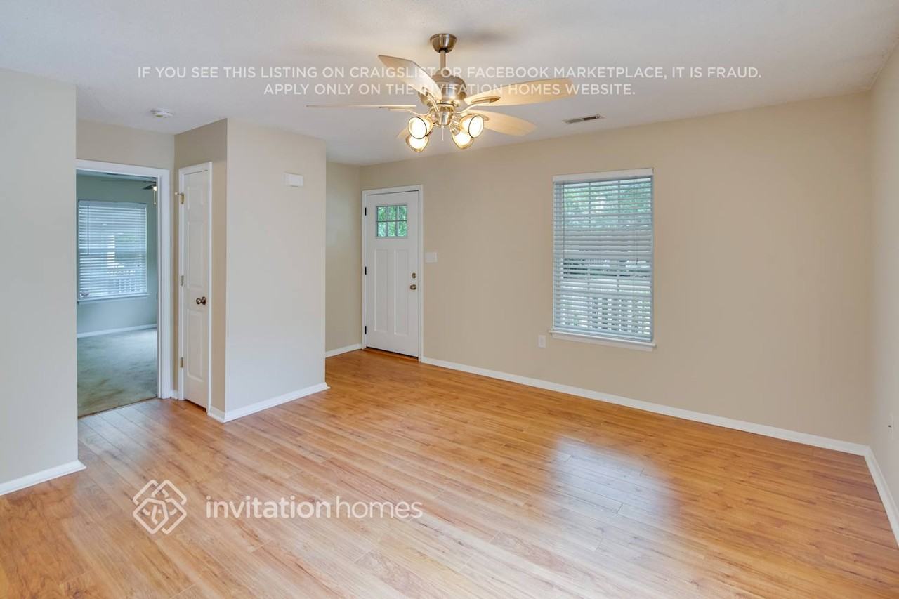 128 Pratt St - Photo 7 of 26