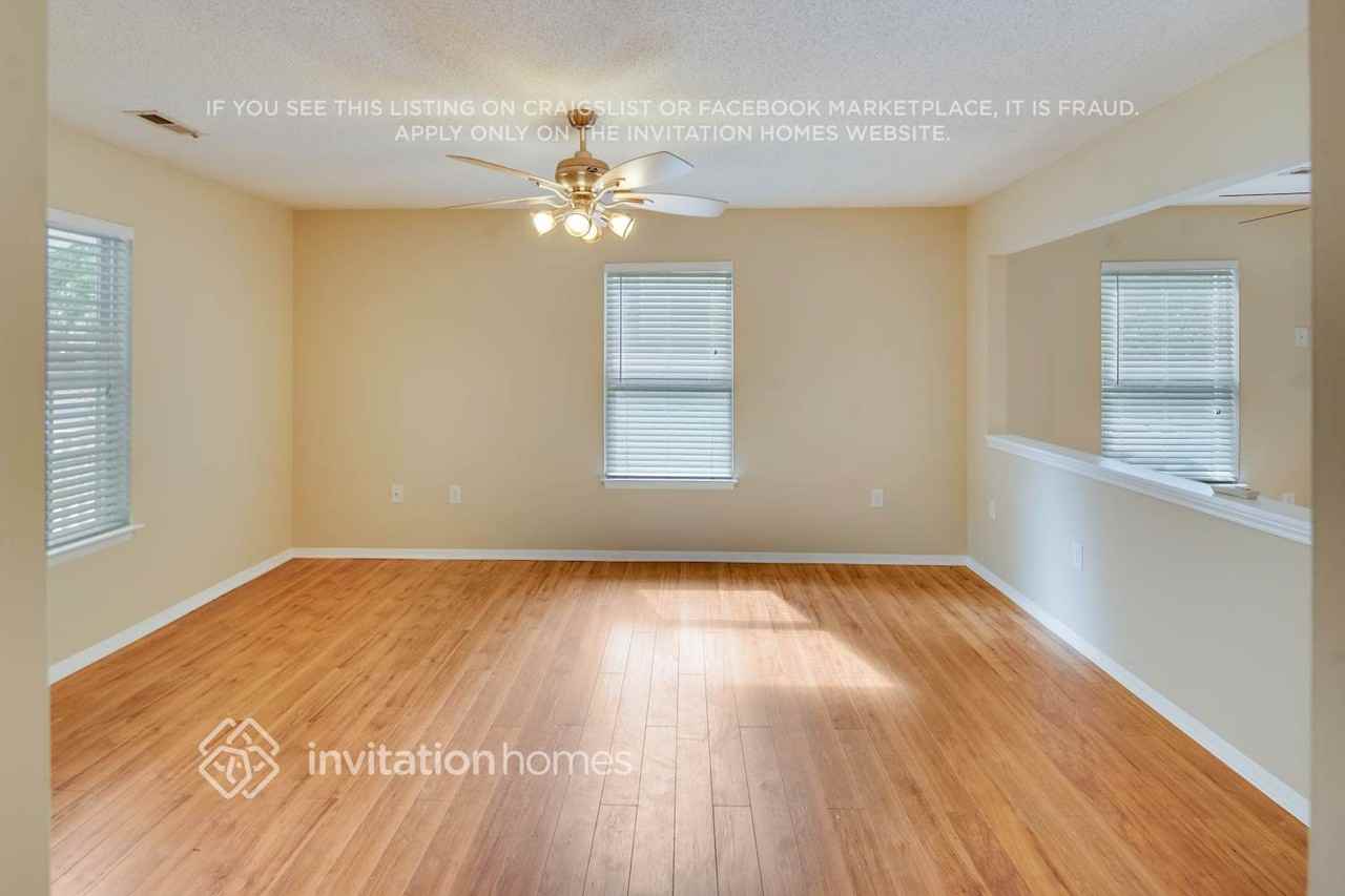 128 Pratt St - Photo 6 of 25