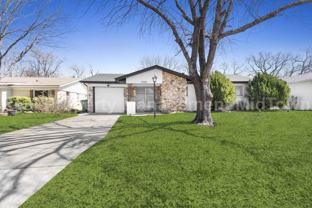 512 Livingston Dr - Photo 1 of 1