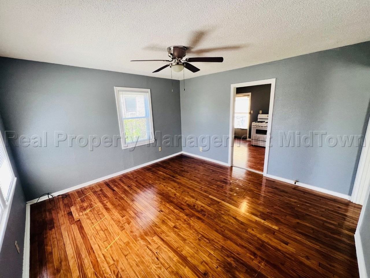 2509 Spiller St - Photo 3 of 17