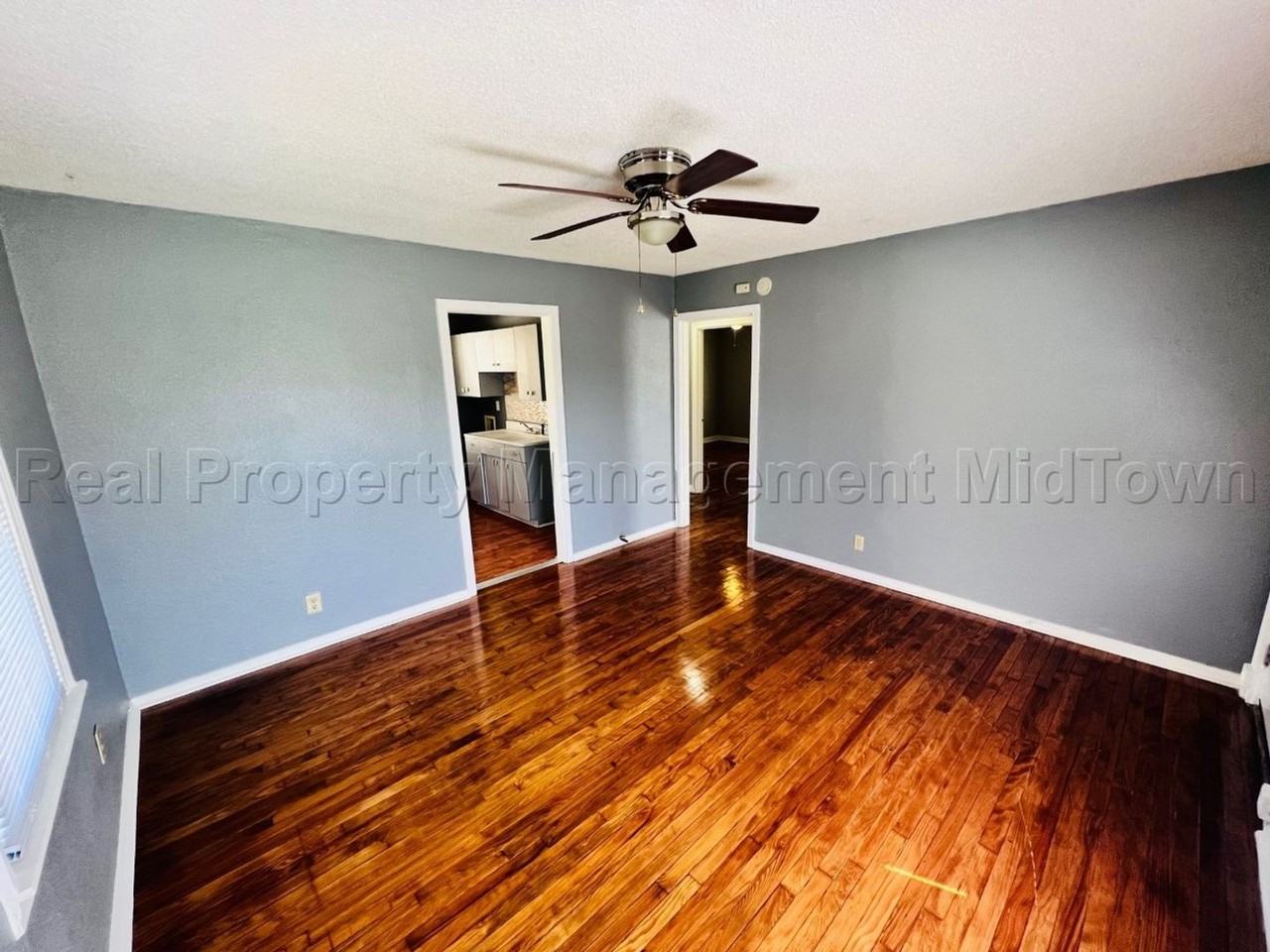 2509 Spiller St - Photo 5 of 17