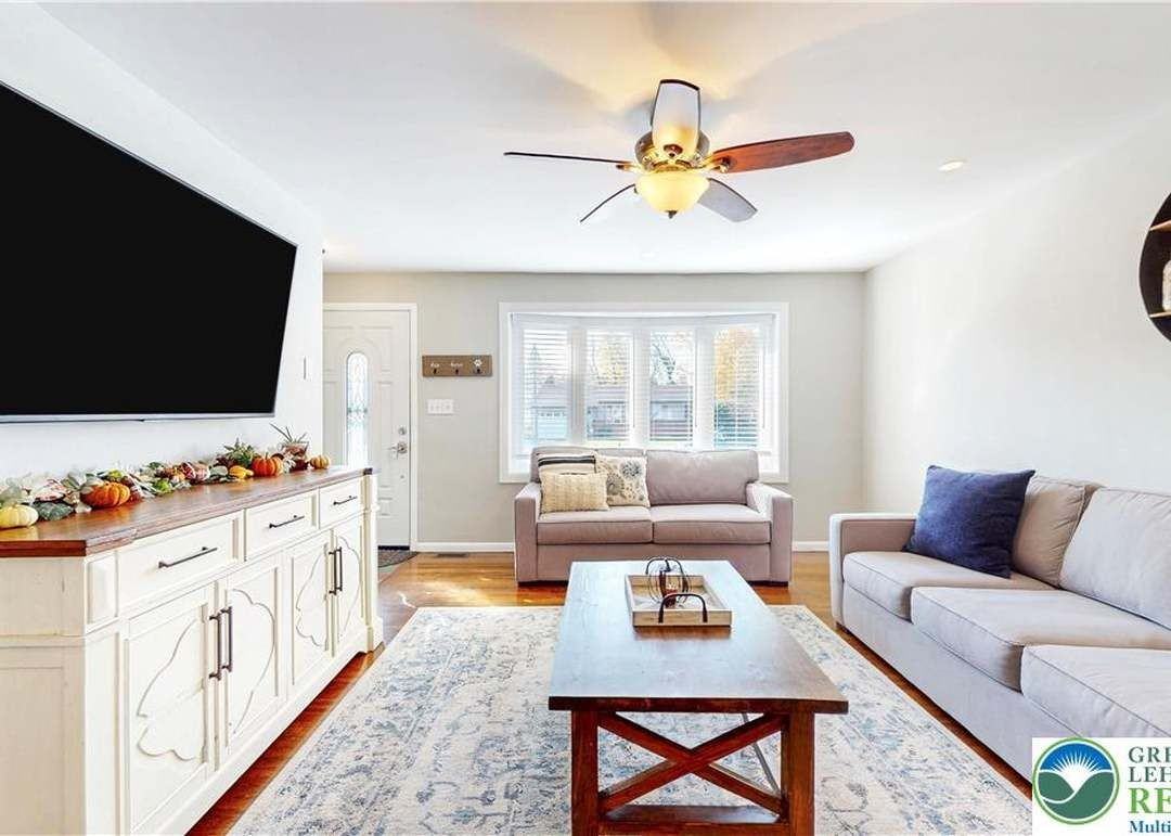 2809 Green Acres Dr - Photo 2 of 19