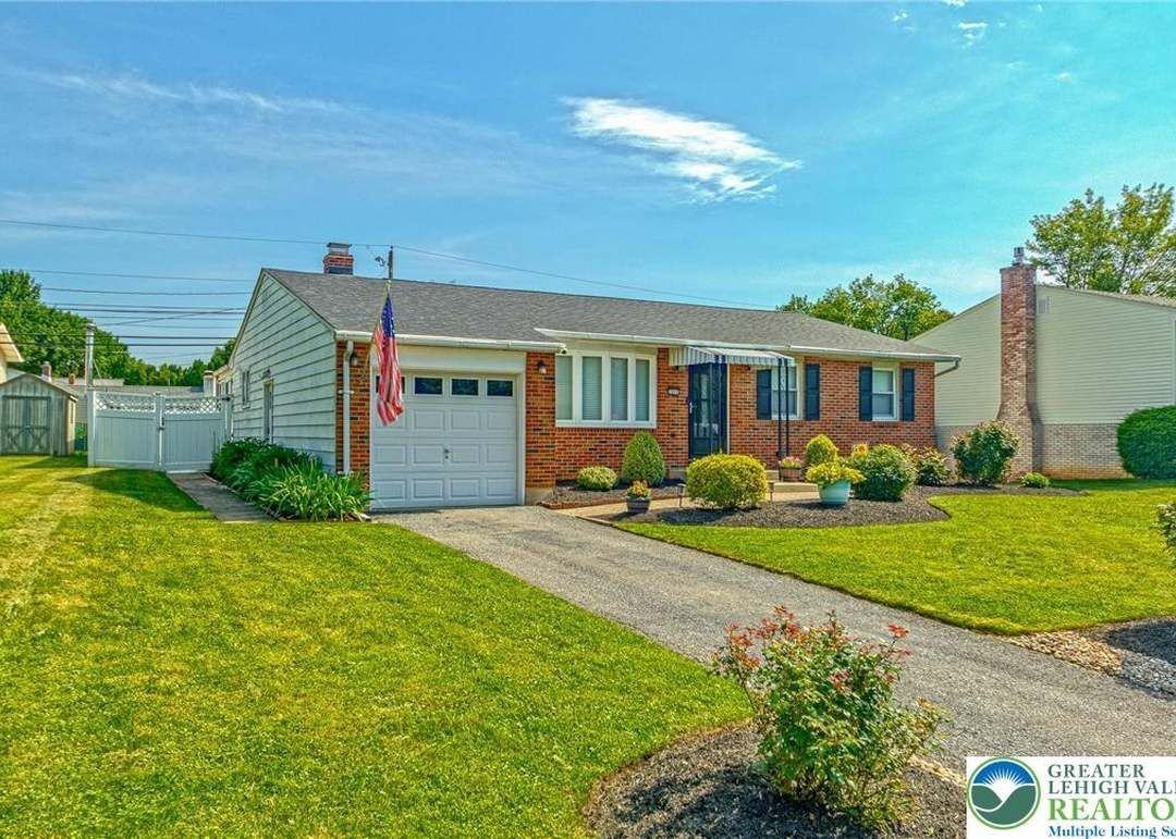 2809 Green Acres Dr - Photo 3 of 19