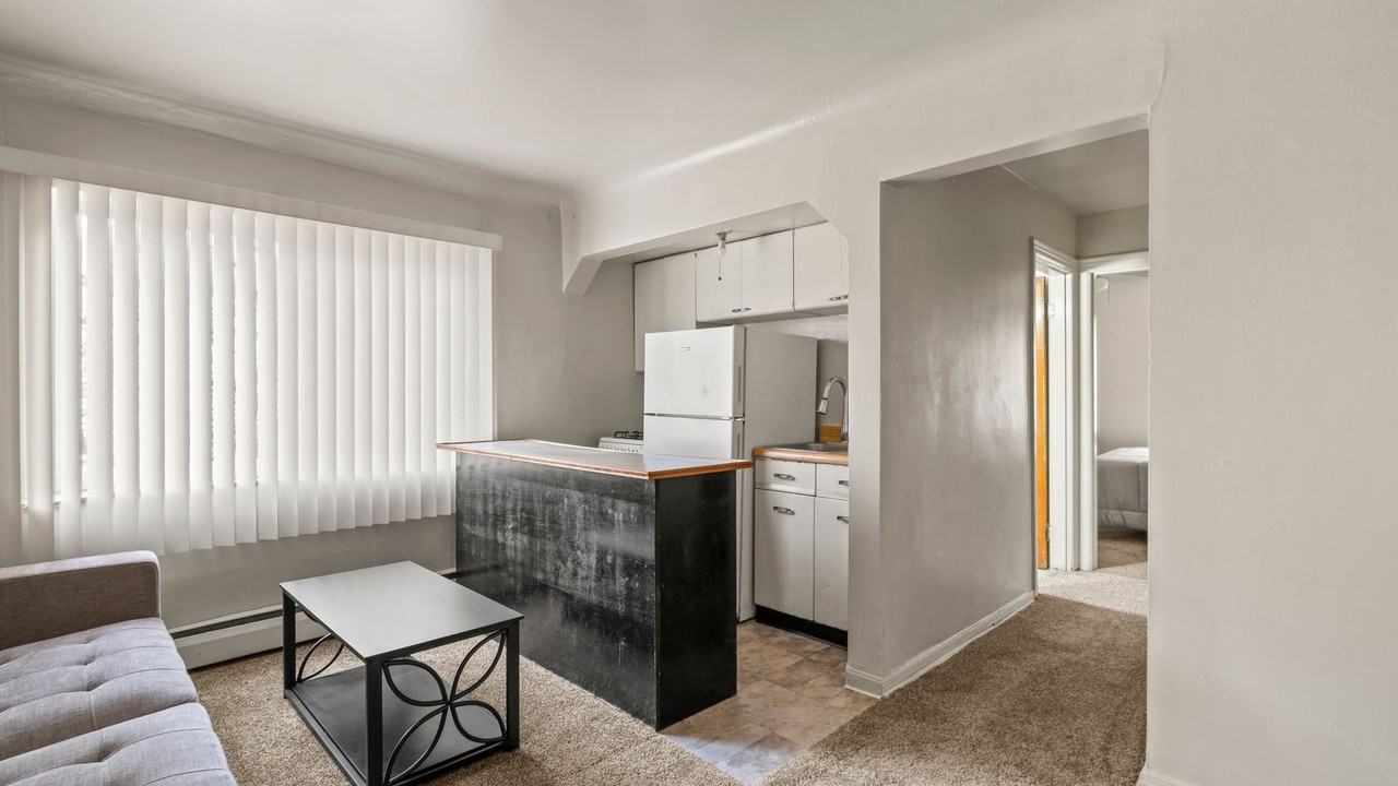 415 Volkert Pl - Photo 3 of 6