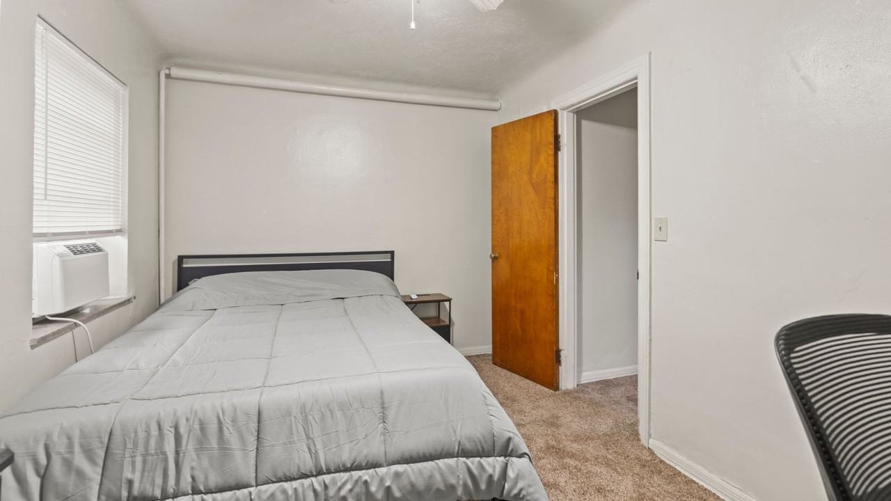 415 Volkert Pl - Photo 5 of 6