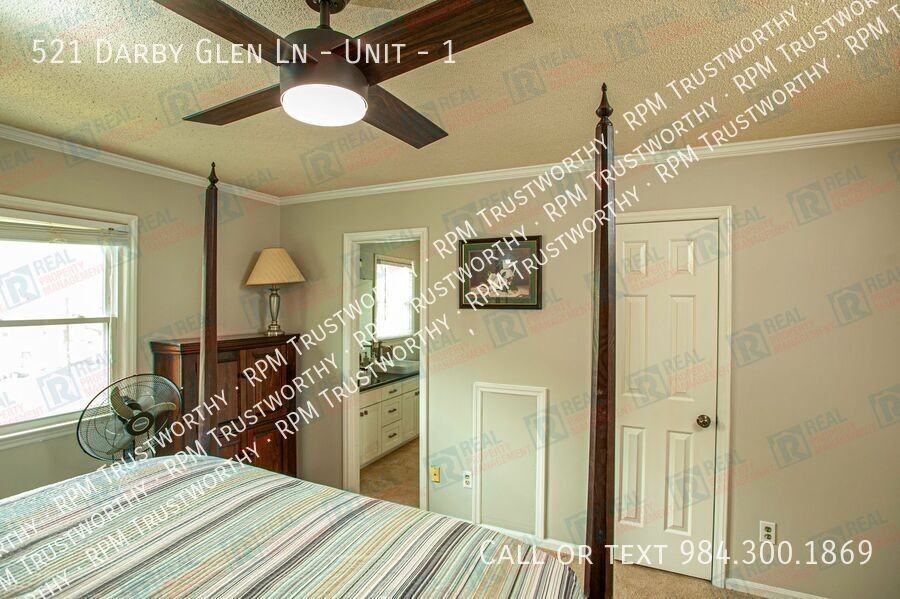 521 Darby Glen Ln #1 - Photo 3 of 24