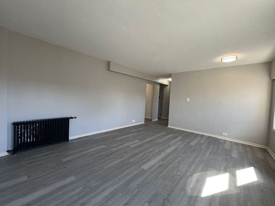 7327 N Rogers Ave - Photo 6 of 13