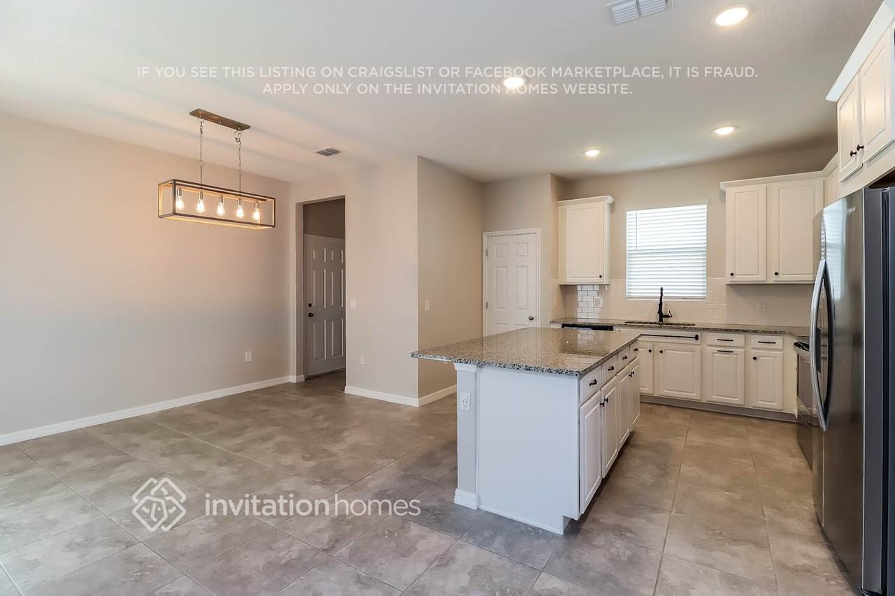 1708 Felicity Ln - Photo 3 of 16