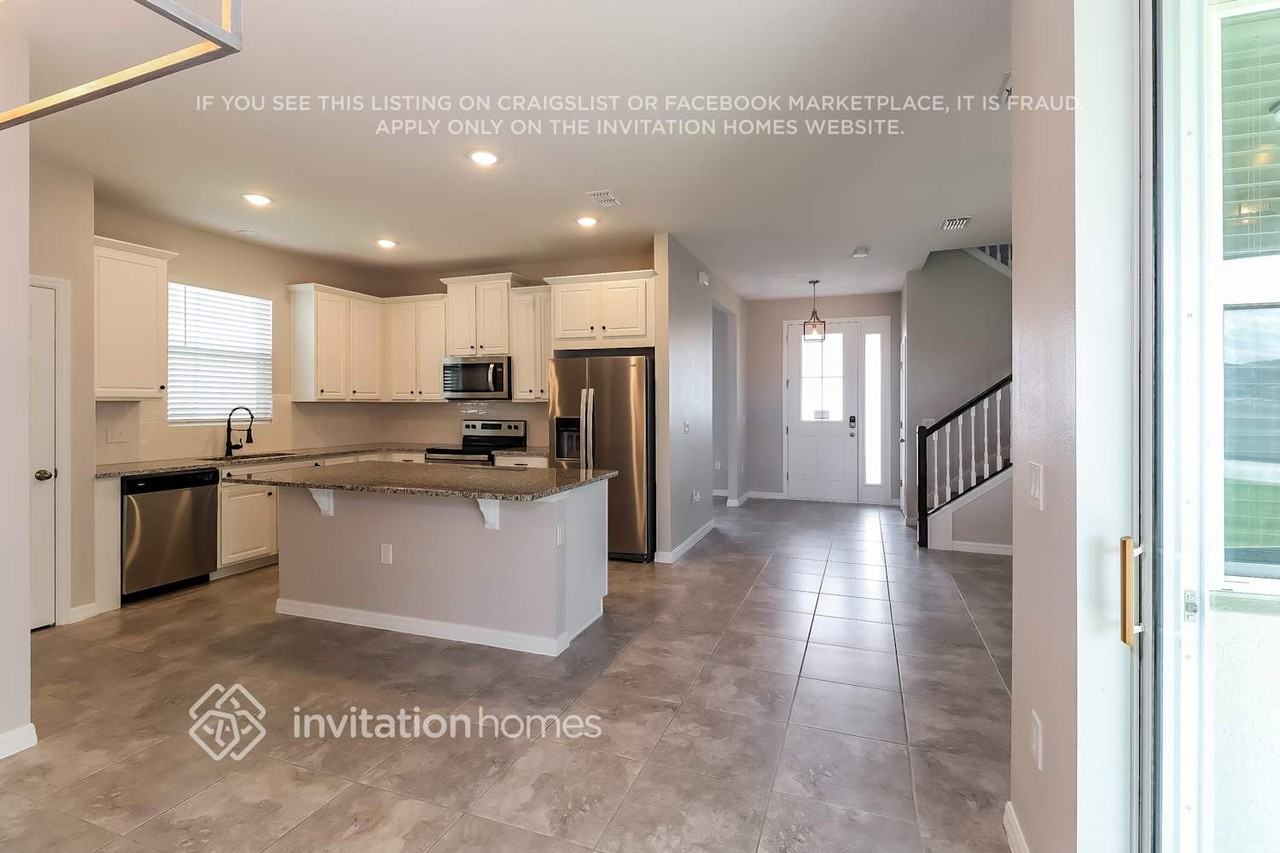 1708 Felicity Ln - Photo 5 of 16