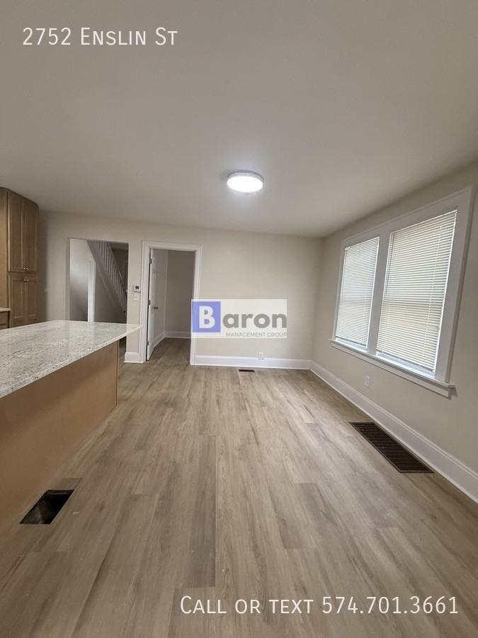 2752 Enslin St - Photo 5 of 21