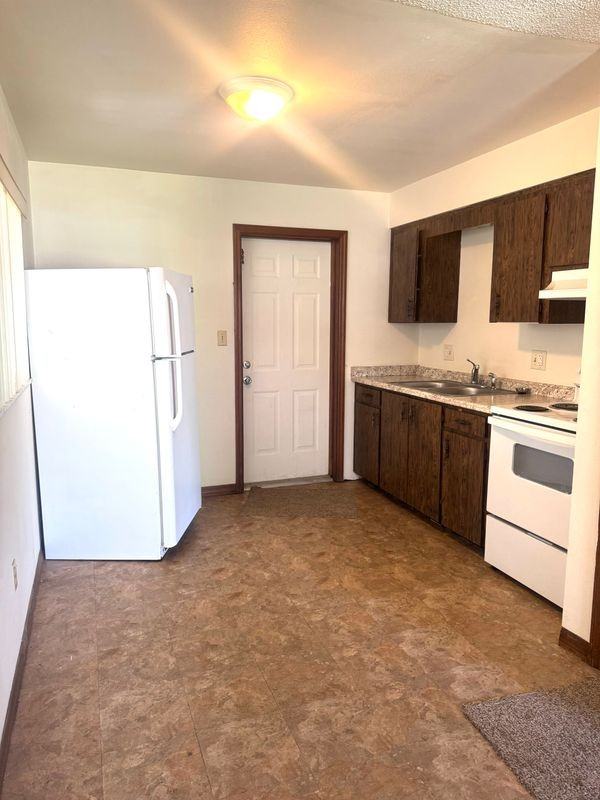 1438 E 1st Ave - Photo 2 of 10