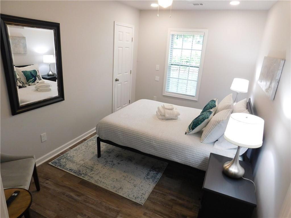 213 Claire Dr ##B - Photo 7 of 17