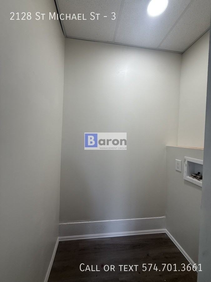 2128 Saint Michael St #3 - Photo 7 of 9
