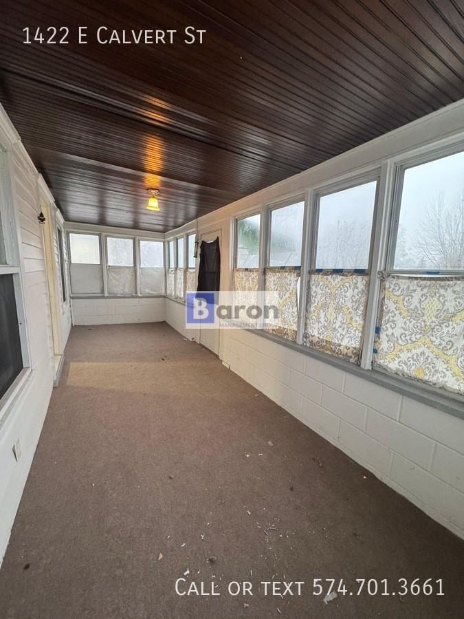 1422 E Calvert St - Photo 7 of 8