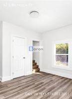 featured image of 42 S Mathison St