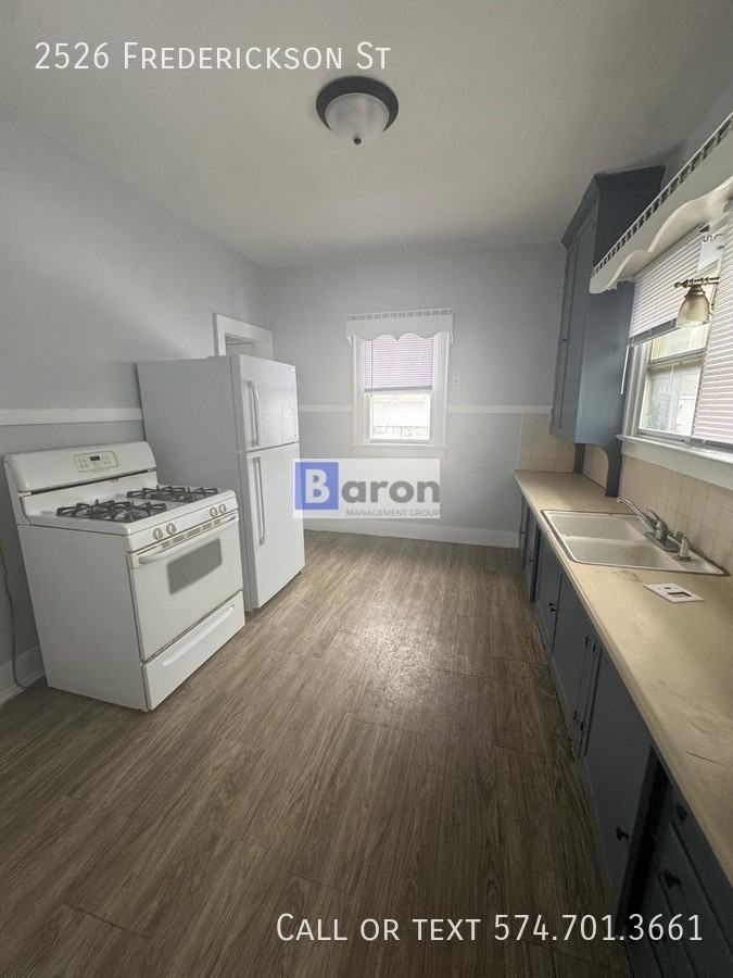 2526 Fredrickson St - Photo 3 of 8