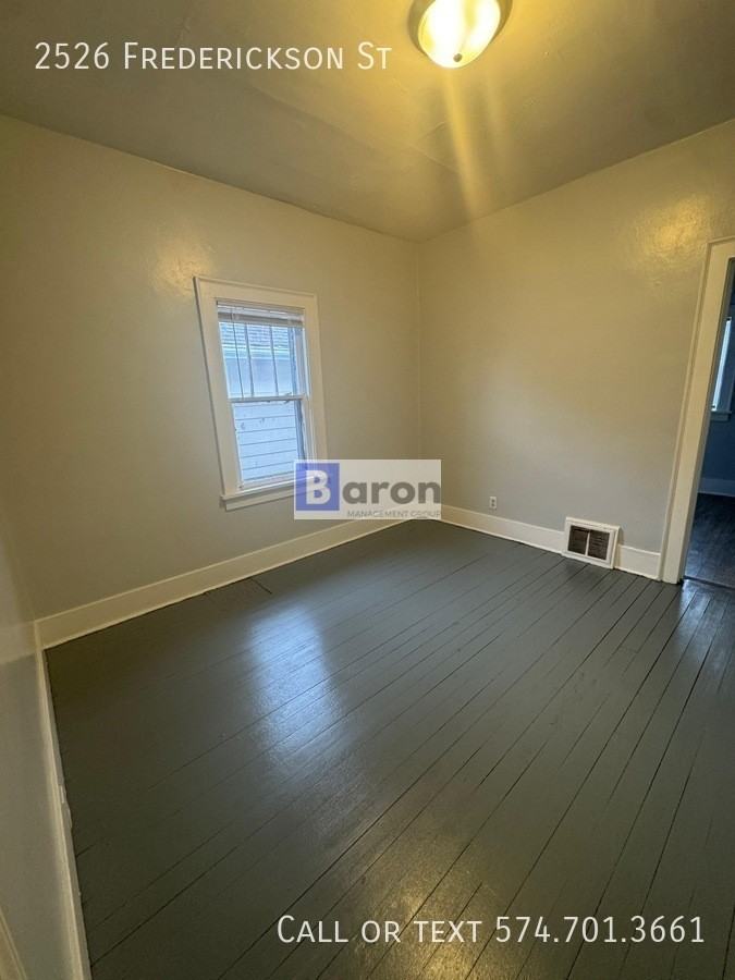 2526 Fredrickson St - Photo 6 of 8