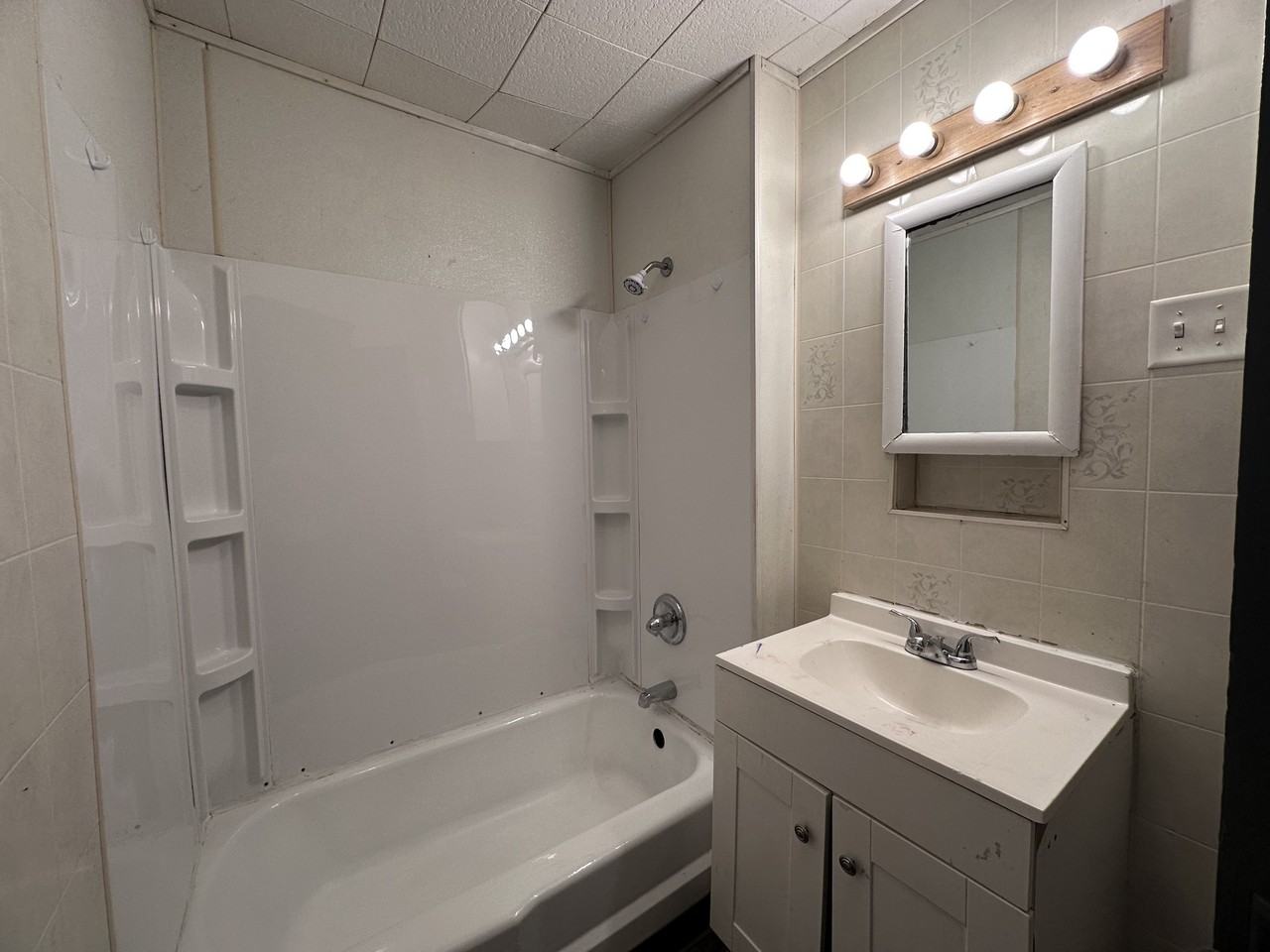 107 S State St #N - Photo 5 of 17