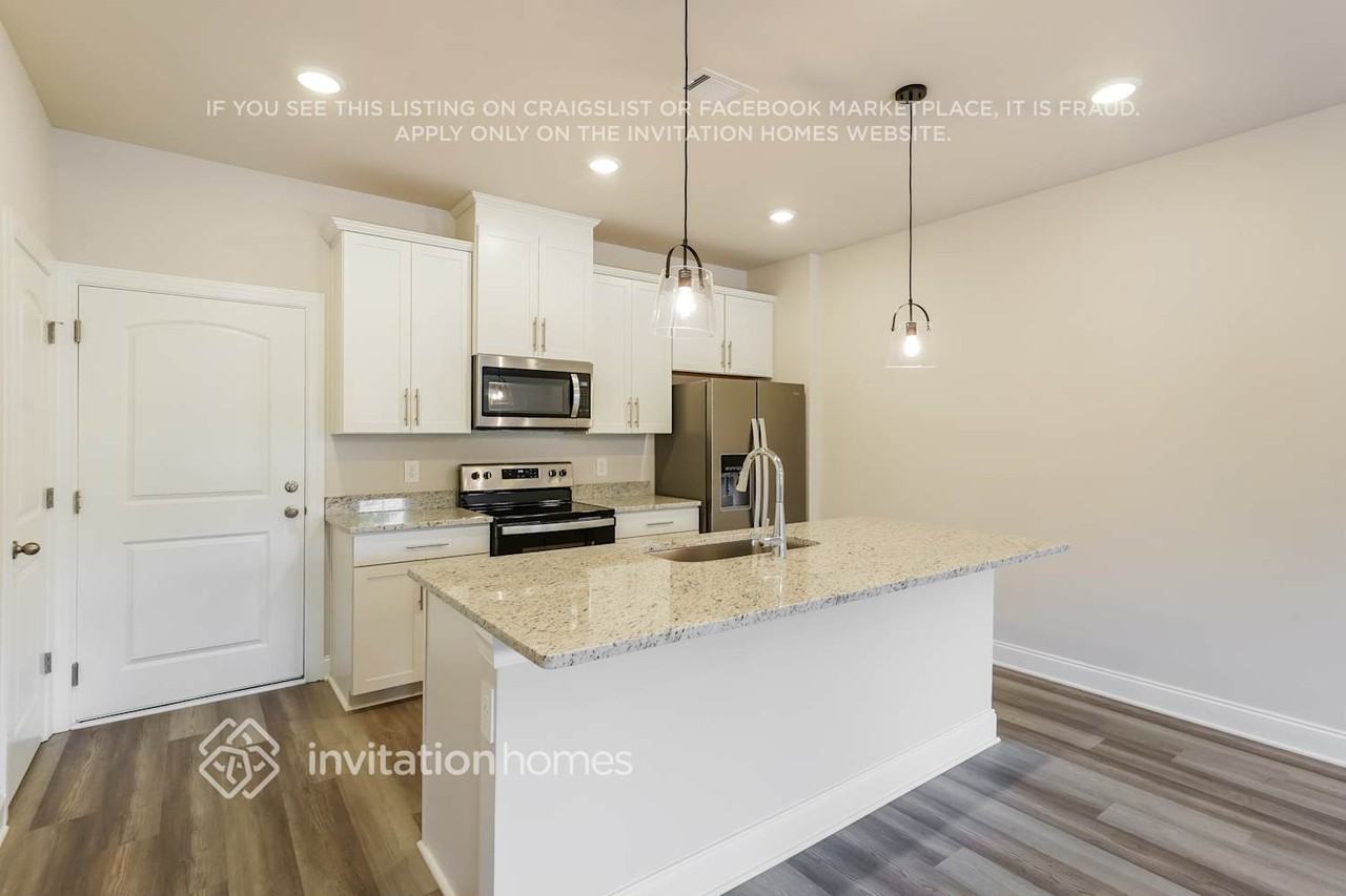 208 River Rock Dr - Photo 7 of 25