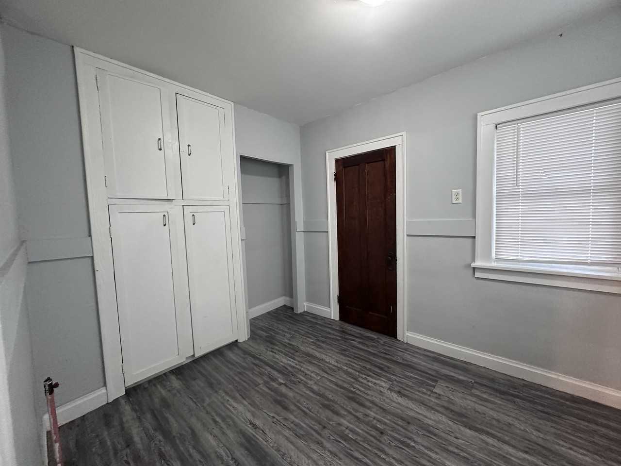 1309 N Grant St - Photo 2 of 15