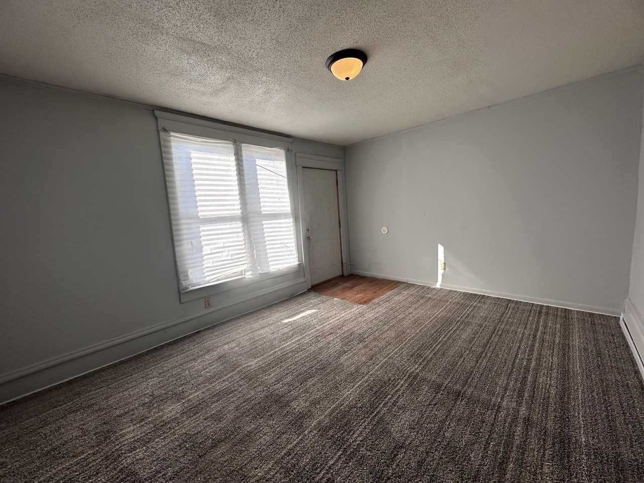 101 E Center St - Photo 7 of 13