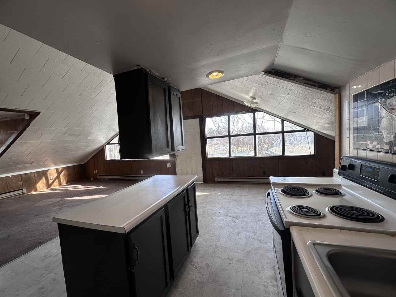 208 E English St #E - Photo 3 of 11